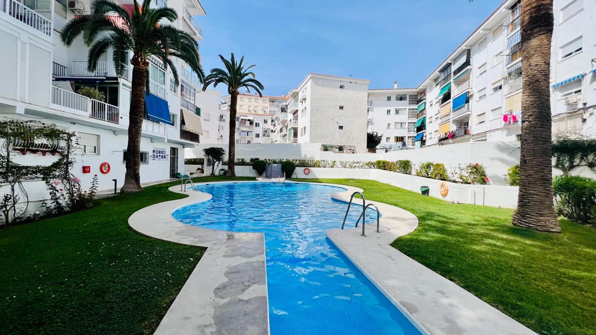 Estudio Buddha En El Centro De Nerja - South Costa Экстерьер фото